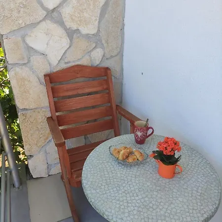 Lana Apartman Sibenik
