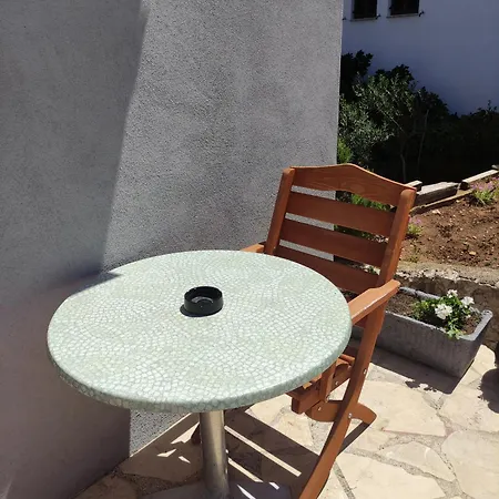 Lana Apartment *