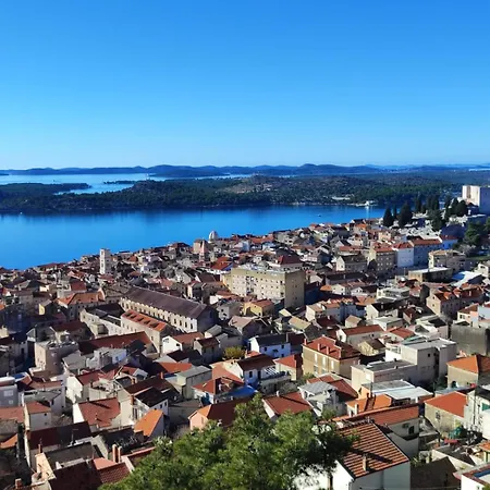 Apartman Lana *